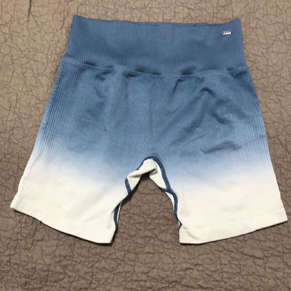 Pink Victoria’s Secret active shorts size S      A293￼ - Picture 1 of 5